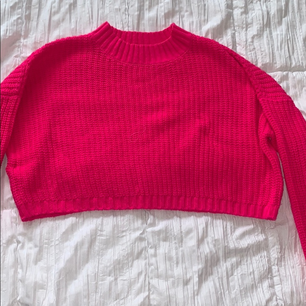 Cropped hot pink  knit Sweater